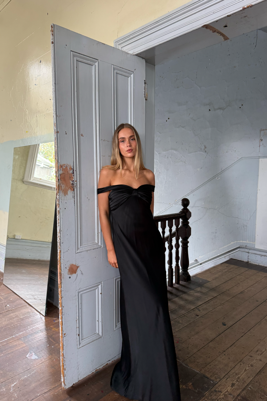 VINTAGE CALVIN KLEIN ISLA GOWN