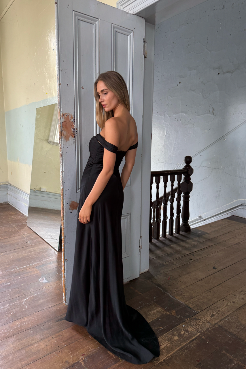 VINTAGE CALVIN KLEIN ISLA GOWN